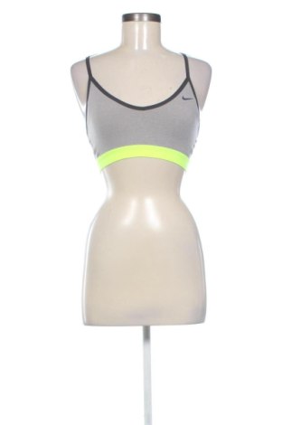 Top sport de damă. Nike, Mărime S, Culoare Multicolor, Preț 115,48 Lei, #137742218