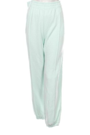 Pantaloni trening de femei Nike, Mărime XL, Culoare Verde, Preț 223,00 Lei, #137719970