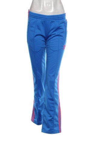 Pantaloni trening de femei Adidas, Mărime S, Culoare Multicolor, Preț 122,00 Lei, #137724032