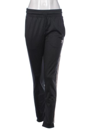 Pantaloni trening de femei Adidas Originals, Mărime S, Culoare Negru, Preț 262,45 Lei, #137741526