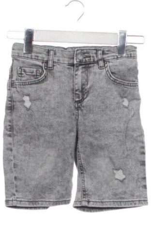Kinder Shorts LC Waikiki, Größe 6-7y/ 122-128 cm, Farbe Grau, Preis € 6,00, #137765819