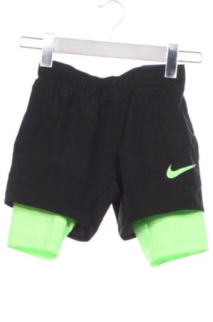 Pantaloni scurți pentru copii Nike, Mărime 6-7y/ 122-128 cm, Culoare Multicolor, Preț 136,48 Lei, #137755190