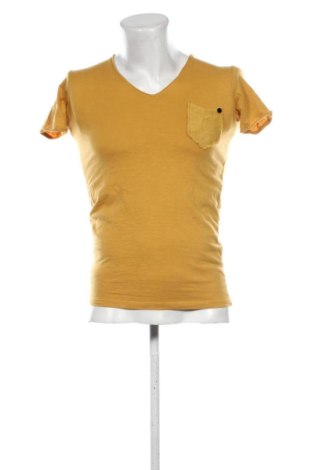 Ανδρικό t-shirt Fabregas, Μέγεθος S, Χρώμα Κίτρινο, Τιμή 18,46 €, #137746481
