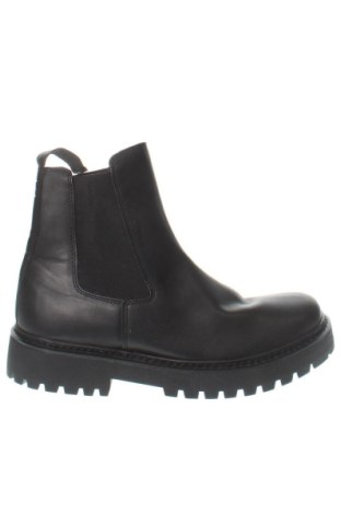 Încălțăminte bărbătească Pull&Bear, Mărime 44, Culoare Negru, Preț 152,22 Lei, #137729723
