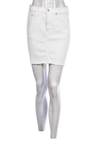 Fustă H&M, Mărime S, Culoare Alb, Preț 69,00 Lei, #137718669