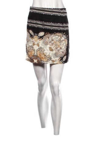 Fustă Pretty Little Thing, Mărime S, Culoare Multicolor, Preț 33,48 Lei, #137725954