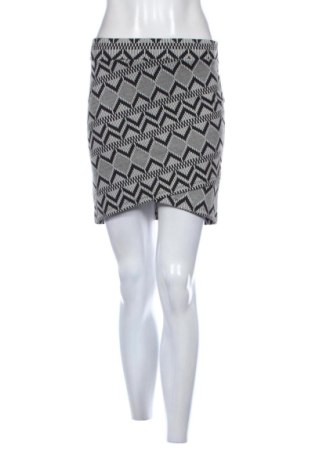 Fustă Stradivarius, Mărime M, Culoare Multicolor, Preț 26,25 Lei, #137746714