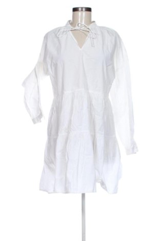 Rochie Pieces, Mărime M, Culoare Alb, Preț 97,32 Lei, #137712836