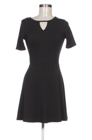 Рокля H&M, Размер S, Цвят Черен, Цена 16,00 €, #137741816