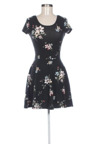 Šaty  C&A, Velikost S, Barva Vícebarevné, Cena  245,00 Kč, #137745013