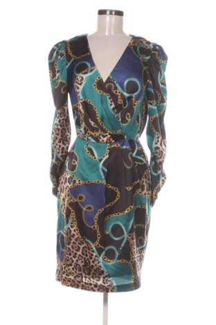 Sukienka Guess By Marciano, Rozmiar M, Kolor Kolorowy, Cena 224,38 zł, #137713054