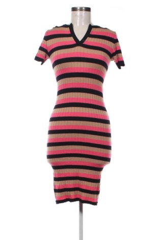 Рокля Bershka, Размер XS, Цвят Многоцветен, Цена 14,48 €, #137748978