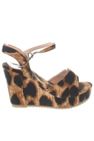 Sandale Unbranded, Mărime 36, Culoare Multicolor, Preț 141,72 Lei, #137724325