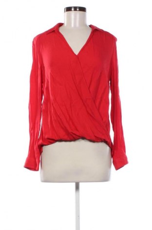 Dámská halenka Bershka, Velikost M, Barva Červená, Cena  69,00 Kč