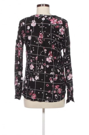 Damen Shirt Jean Pascale, Größe M, Farbe Mehrfarbig, Preis 1,99 €