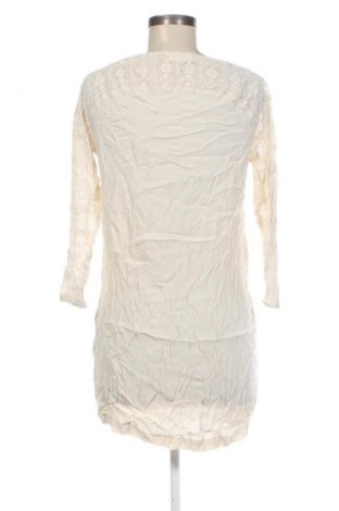 Дамска блуза Numph, Размер M, Цвят Екрю, Цена 2,04 €