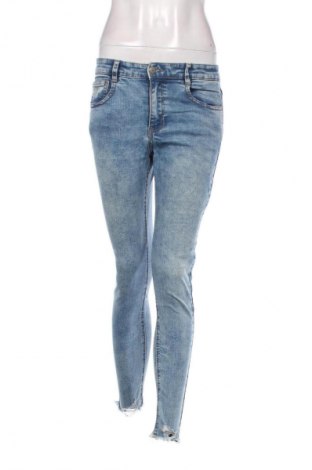 Damskie jeansy Pull&Bear, Rozmiar M, Kolor Niebieski, Cena 22,00 zł