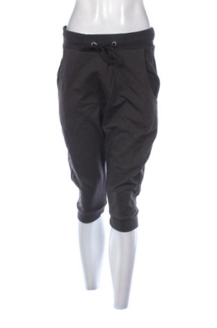 Dámské kraťasy  H&M Divided, Velikost M, Barva Hnědá, Cena  89,00 Kč