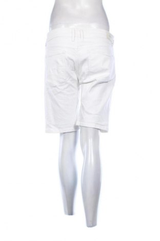 Pantaloni scurți de femei Pepe Jeans, Mărime L, Culoare Alb, Preț 92,99 Lei