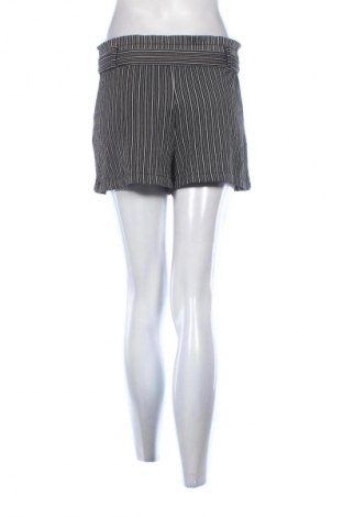 Damen Shorts Pull&Bear, Größe M, Farbe Mehrfarbig, Preis € 3,99