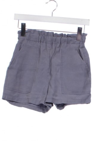Дамски къс панталон Pull&Bear, Размер XS, Цвят Сив, Цена 4,09 €