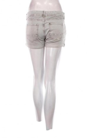 Дамски къс панталон Unbranded, Размер M, Цвят Сив, Цена 3,57 €
