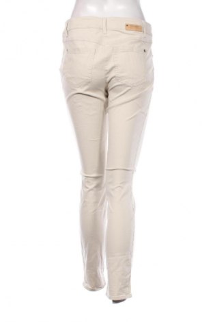 Damenhose Gerry Weber, Größe M, Farbe Ecru, Preis 3,99 €