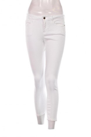 Damskie spodnie Guess, Rozmiar S, Kolor Biały, Cena 201,99 zł