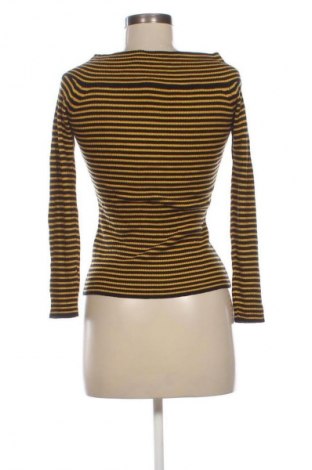 Pulover de femei Guess, Mărime M, Culoare Multicolor, Preț 191,99 Lei