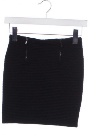 Rock Bershka, Größe XS, Farbe Schwarz, Preis 5,99 €