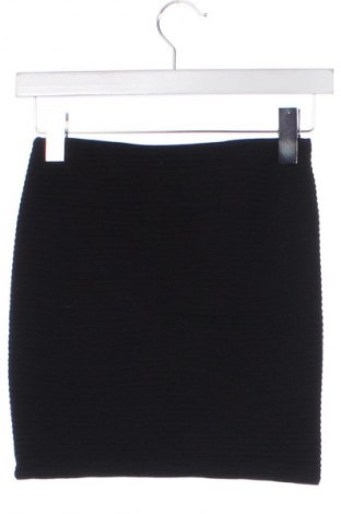 Rock Bershka, Größe XS, Farbe Schwarz, Preis 5,99 €