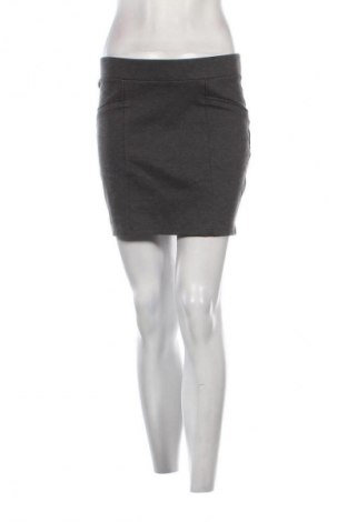 Пола Gina, Размер M, Цвят Сив, Цена 2,04 €