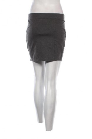 Пола Gina, Размер M, Цвят Сив, Цена 2,04 €