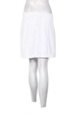 Пола H&M Divided, Размер M, Цвят Бял, Цена 4,60 €