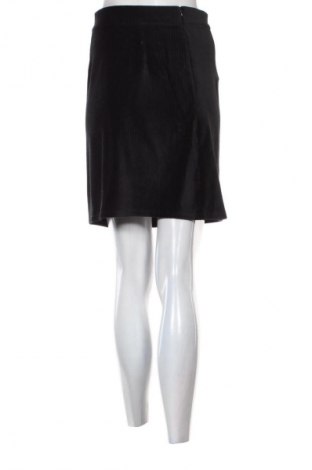 Fustă Pieces, Mărime S, Culoare Negru, Preț 7,99 Lei