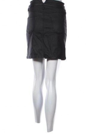 Пола Unbranded, Размер S, Цвят Черен, Цена 3,33 €