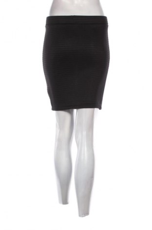 Пола Wow, Размер S, Цвят Черен, Цена 2,04 €