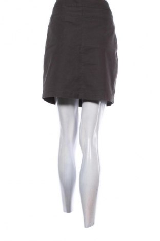 Szoknya Zero, Méret M, Szín Szürke, Ár 1 509 Ft