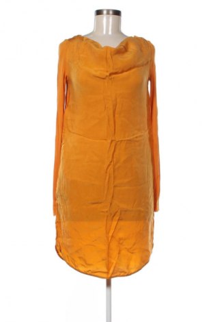 Ruha COS, Méret S, Szín Narancssárga
, Ár 4 889 Ft