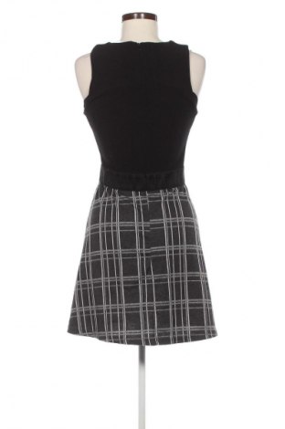 Kleid Colloseum, Größe S, Farbe Mehrfarbig, Preis 2,99 €