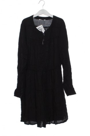 Ruha Fisherfield, Méret S, Szín Fekete, Ár 2 322 Ft