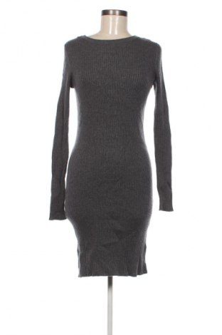 Рокля Gap, Размер S, Цвят Сив, Цена 3,57 €