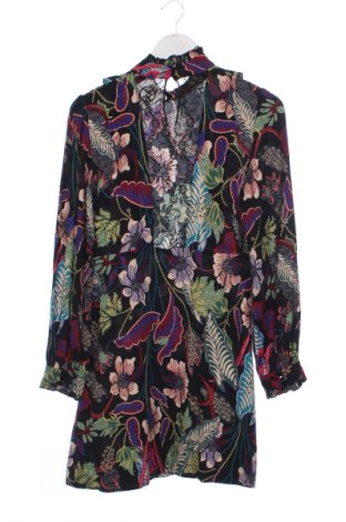 Ruha Karol, Méret M, Szín Sokszínű, Ár 2 000 Ft