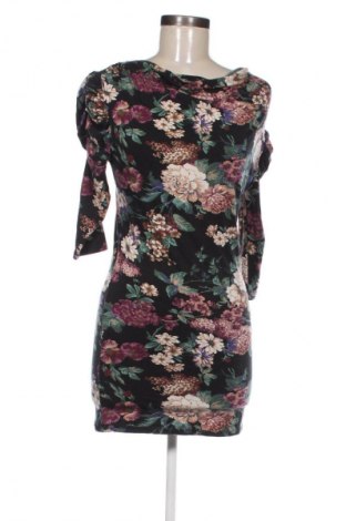 Kleid Megi, Größe M, Farbe Mehrfarbig, Preis 1,99 €