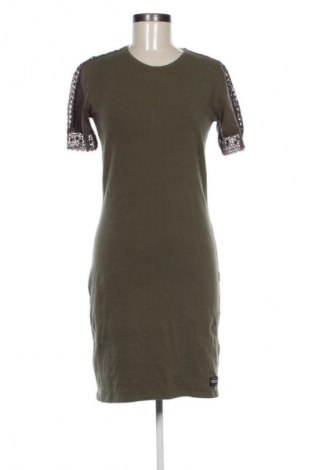 Рокля Superdry, Размер M, Цвят Зелен, Цена 11,24 €