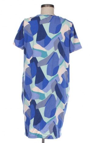 Ruha TCM, Méret M, Szín Sokszínű, Ár 2 000 Ft