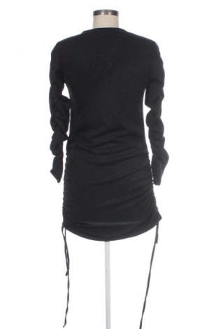 Ruha Tippy, Méret M, Szín Fekete, Ár 669 Ft