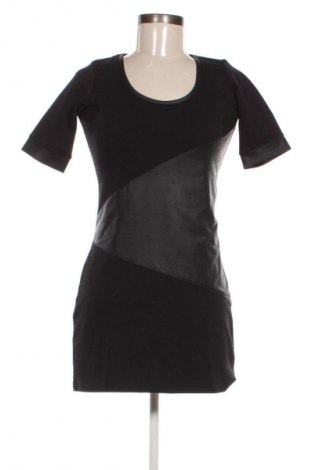 Ruha Unbranded, Méret M, Szín Fekete, Ár 2 230 Ft