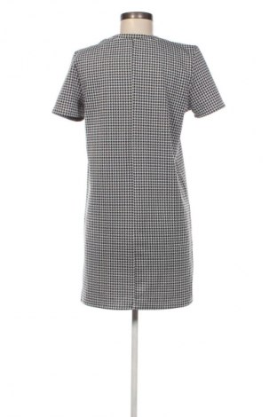 Рокля Zara Trafaluc, Размер M, Цвят Многоцветен, Цена 4,60 €