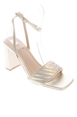 Sandále S.Oliver, Veľkosť 40, Farba Béžová, Cena  19,95 €